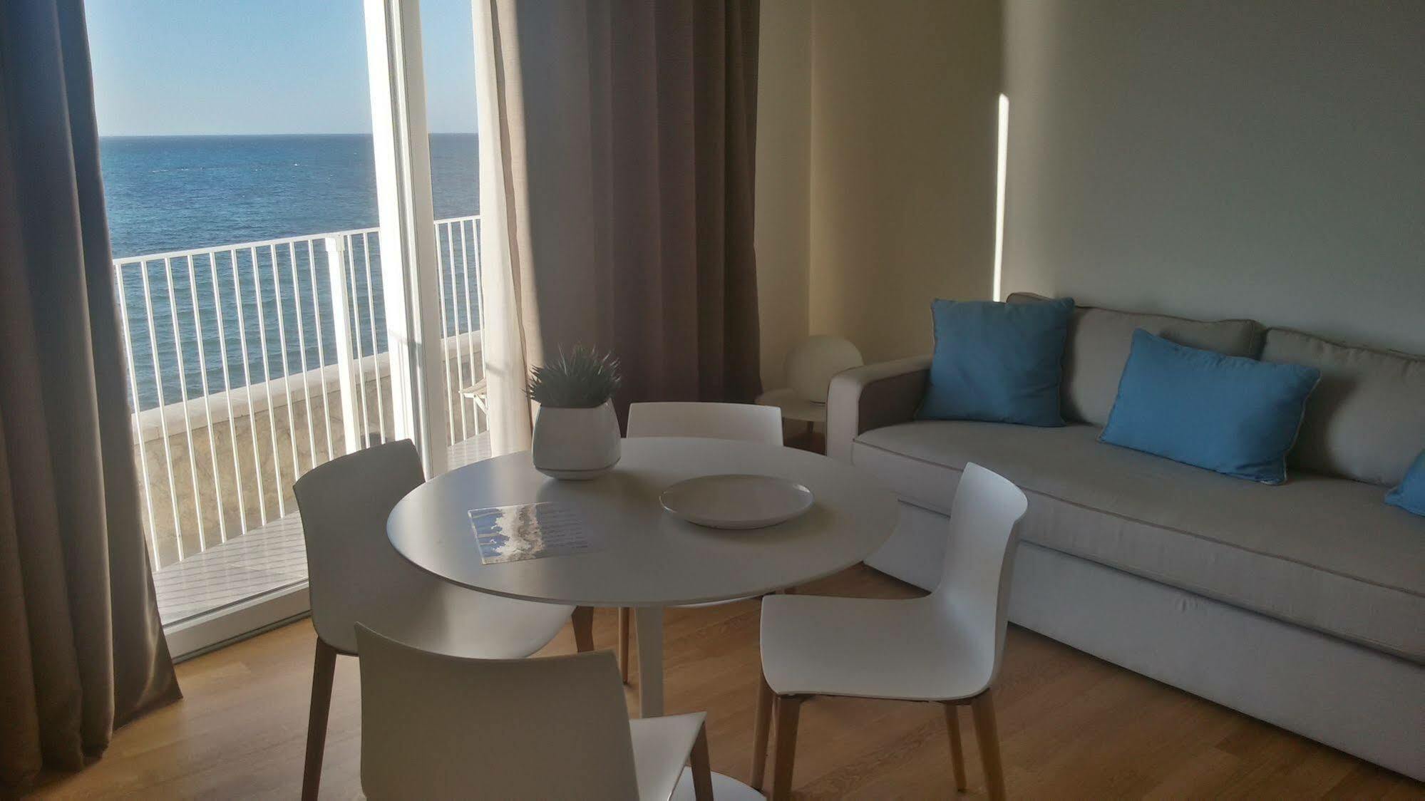 Gaura Apartments Trapani Exteriör bild